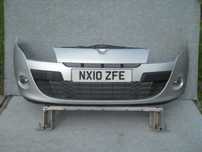 RENAULT MEGANE III zderzak przedni przód