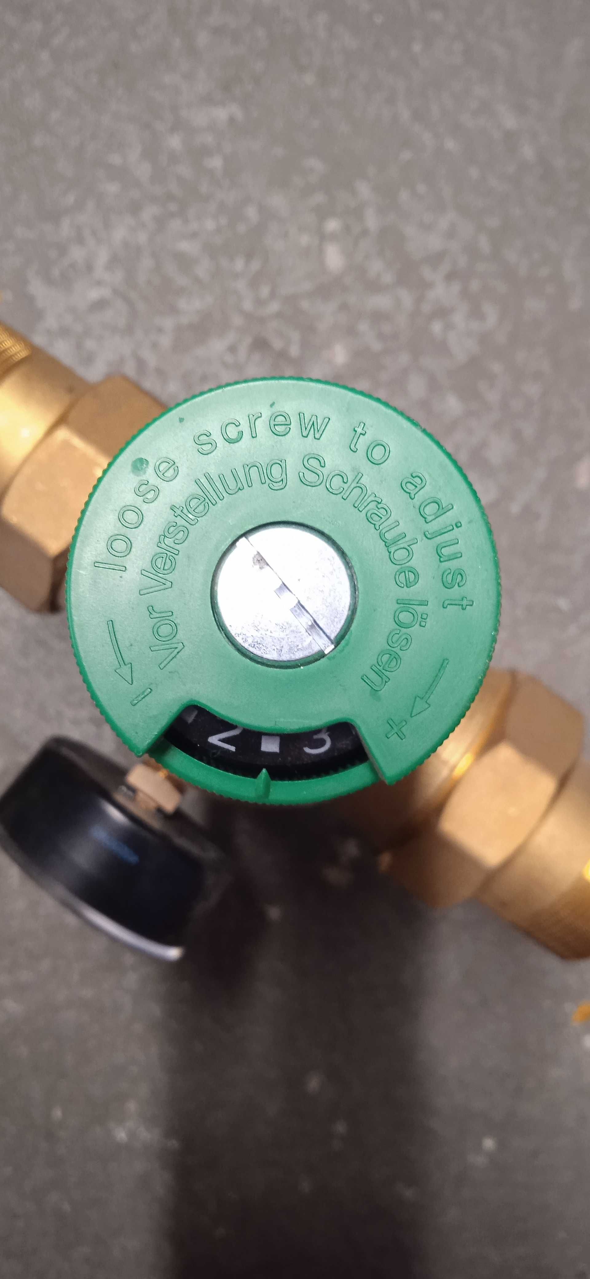 Reduktor ciśnienia HoneyWell 11/2
