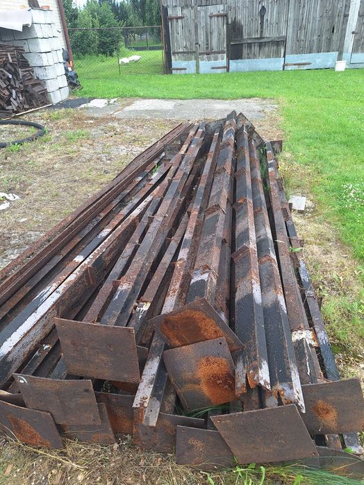 Ceownik stalowy 100