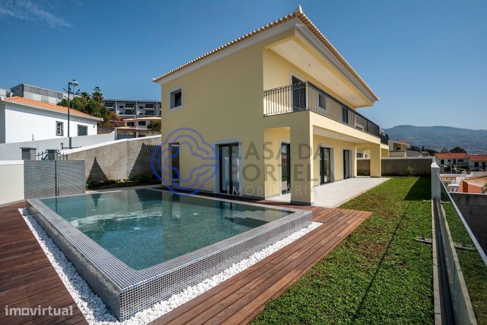 Moradia T3 NOVA com Piscina e Vista Mar | Funchal * zona da "Casa Bran