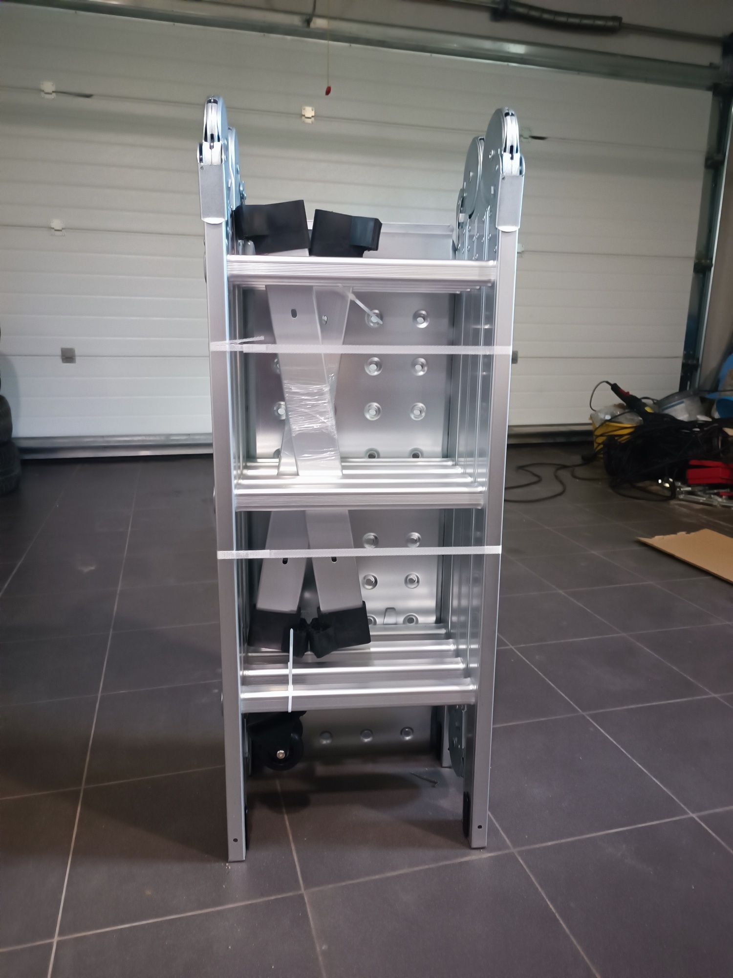 Drabina 4x3 przegłubowa aluminiowa nowa podest 150 kg. Posiadam 2 szt.