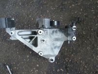 Wspornik aluminiowy alternatora Fiat Grande Punto/Bravo II/Panda II