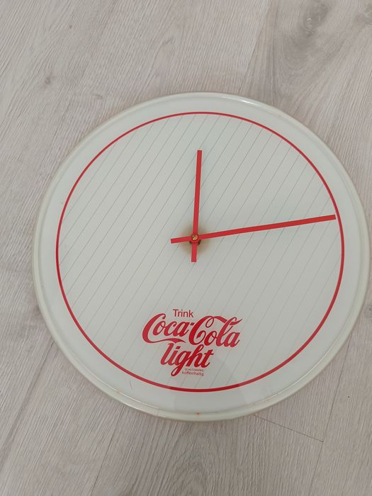 Zegar ścienny Coca-Cola Light – retro vintage 

Stylowy zegar