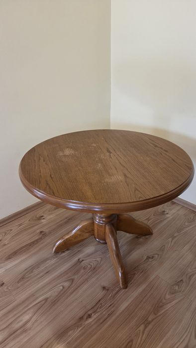 Okrągły drewniany stolik kawowy dąb