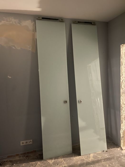 Drzwi szklane z lustrem