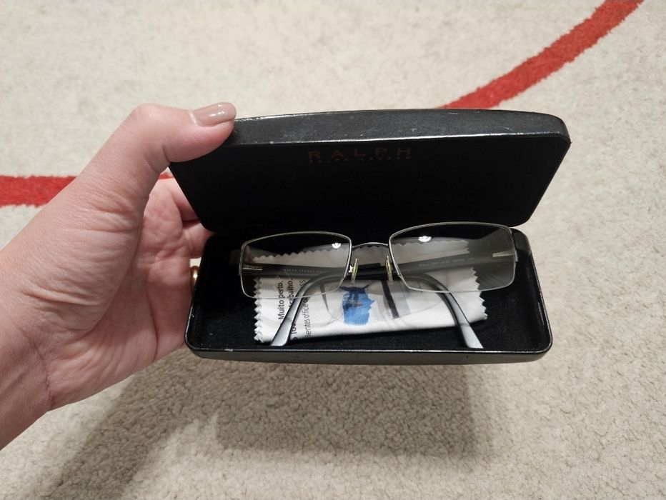 Óculos graduados (Ralph Lauren) como novos

Oculos masculinos.
Graduaç