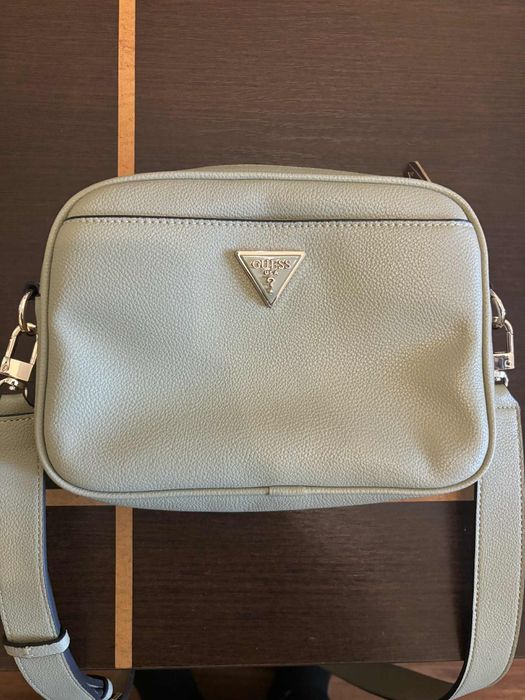 Torebka Guess Meridian Camera Bag