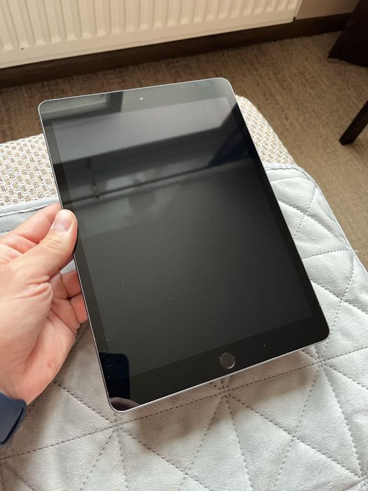 Apple iPad 8 покоління 32Gb модель А2270