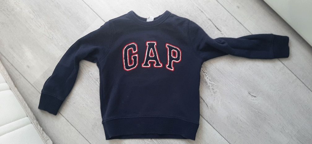 Bluza  granatowa Gap 5 lat