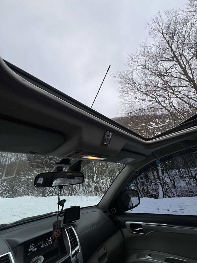 Mitsubishi Pajero Sport 2