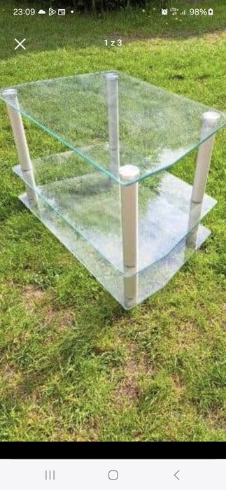 Stolik trzypoziomowy szklany