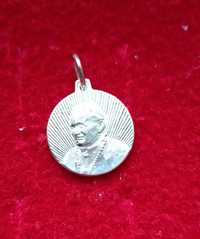 Srebrny medalik z Janem Pawłem II próba 925