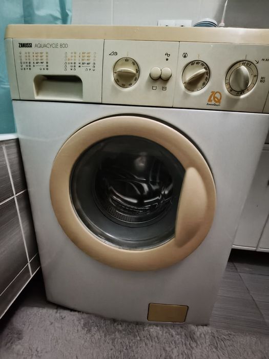 Продам пральну машину Zanussi