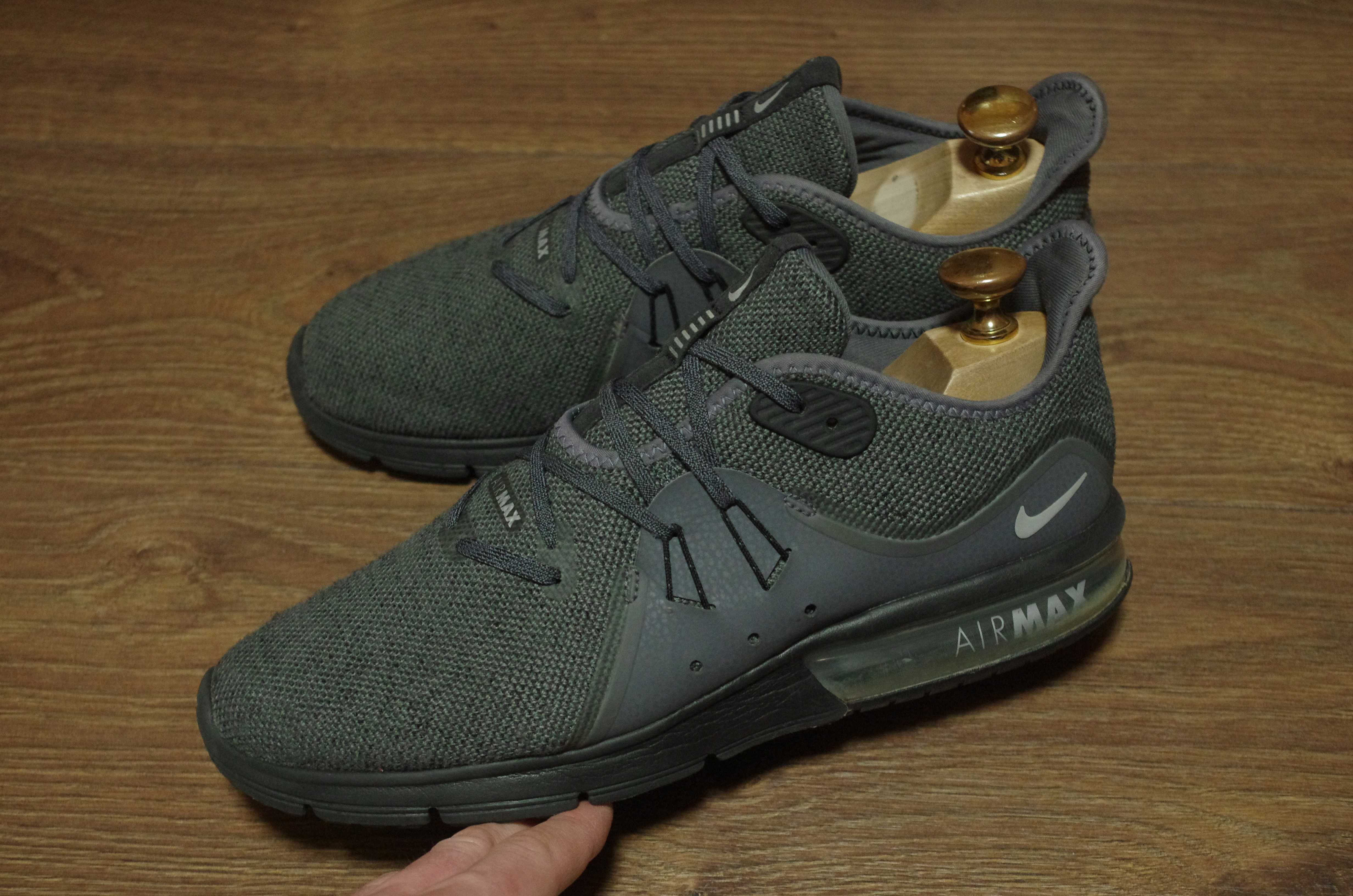 Nike Air Max Sequent 3 Gray Spezial Air Max 95 Zoom Pegasus 35 45р