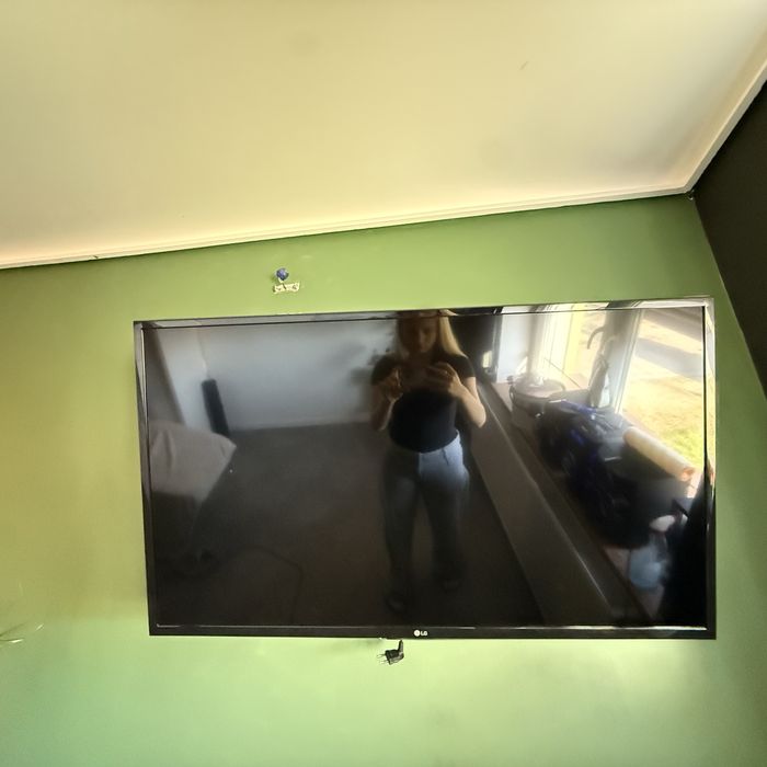 Telewizor LG w dobrym stanie