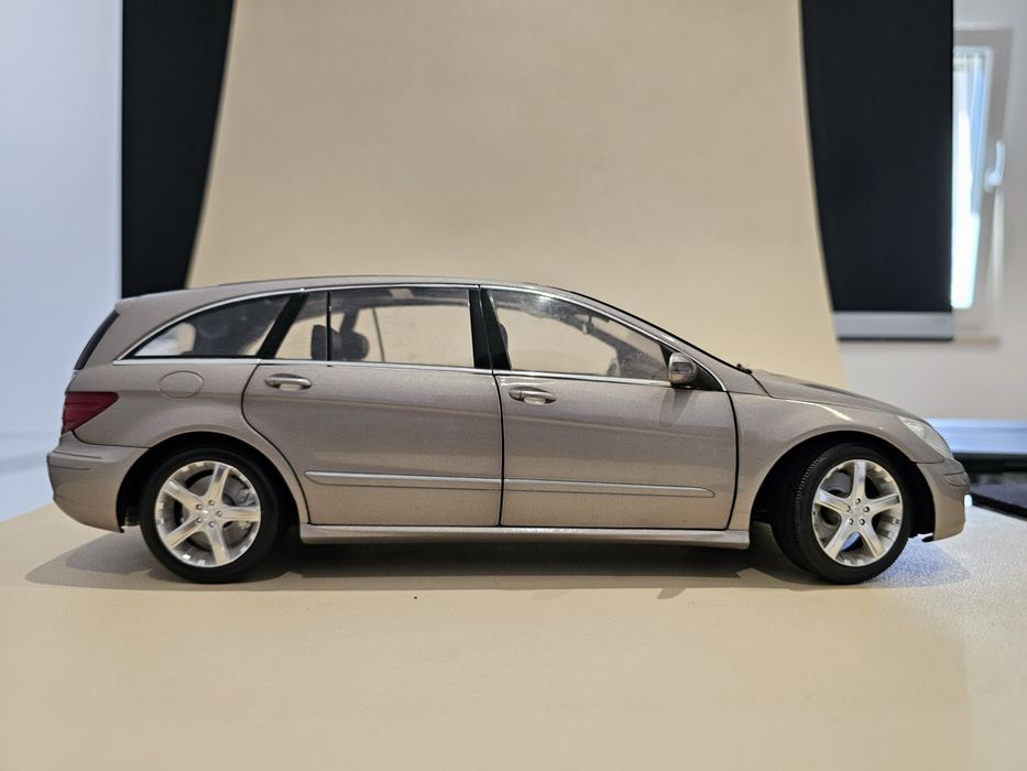 Mercedes Classe R Minichamps 1/18