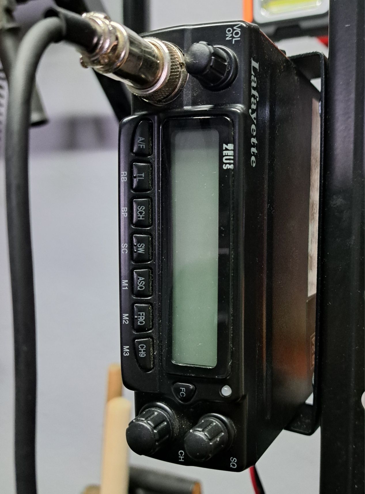 CB radio zeus lafayette wraz z anteną lub zamiana