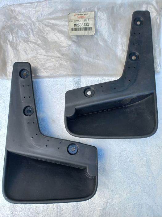 Брызговики Lancer IX,Colt VI