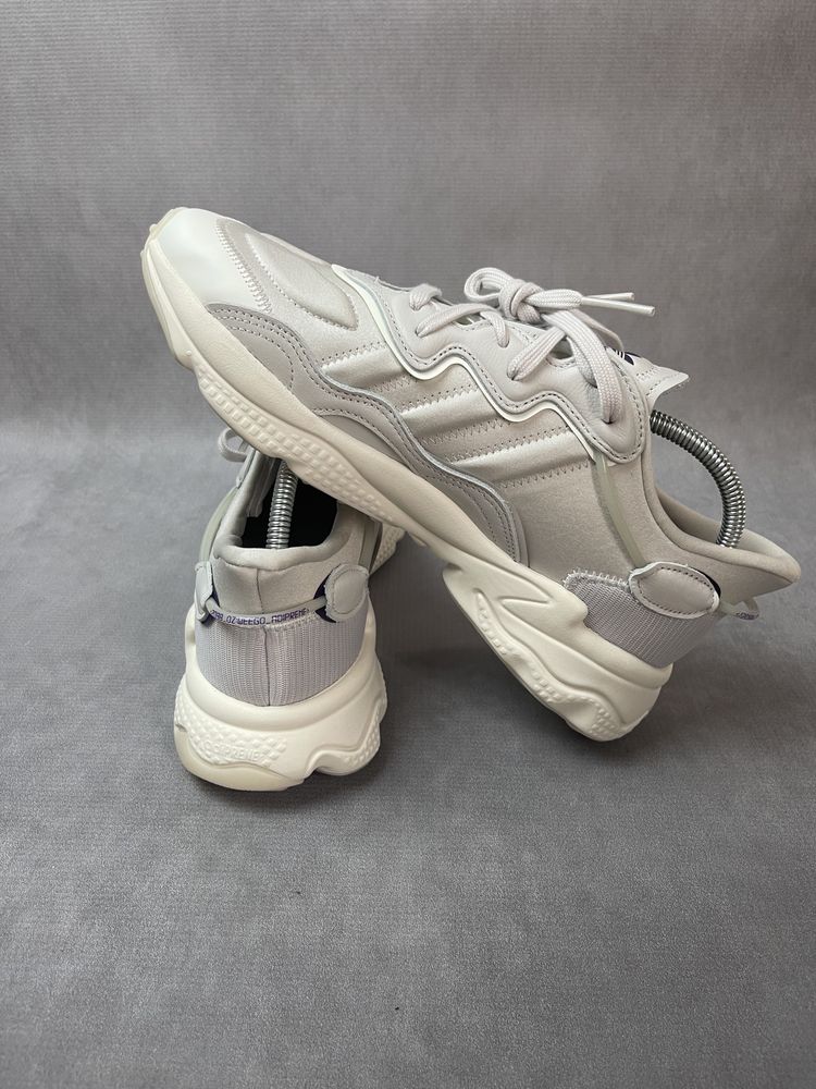 Buty Adidas Ozweego Bezowe rozm. 42 2/3