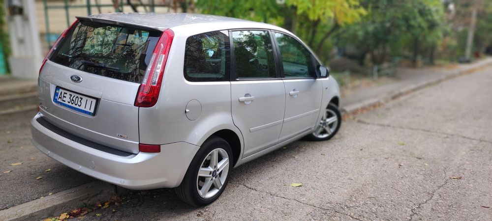 Продам FORD C-MAX 2010 года 1.8 дизель