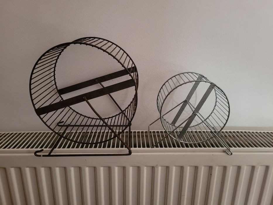 Mały i duży kołowrotek dla gryzoni