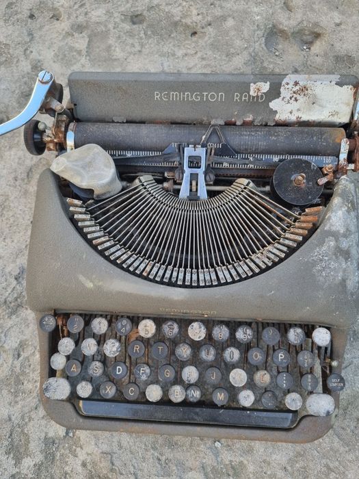 Maszyna do pisania Remington Rand
