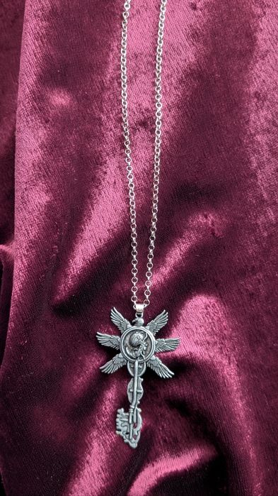 Большой винтажный старинный ключ с крыльями орла resident evil