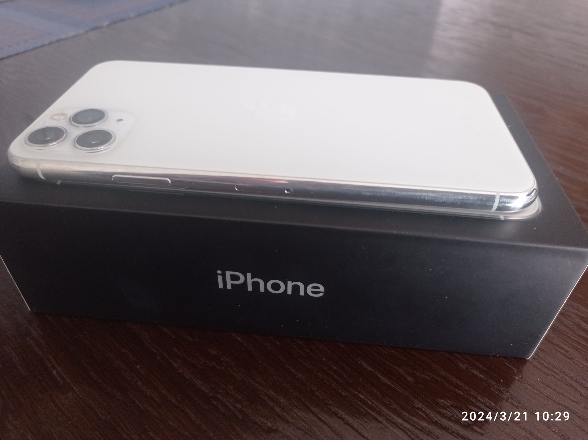 iPhone 11 Pro Max 64 GB