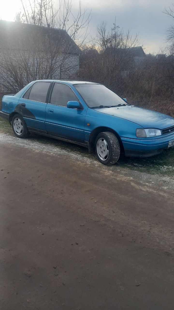 Продам машину Hyundai Elantra 1992