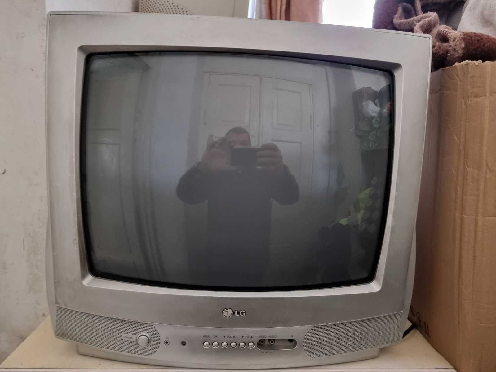 Телевизор  LG, б/у, нуждается в ремонте