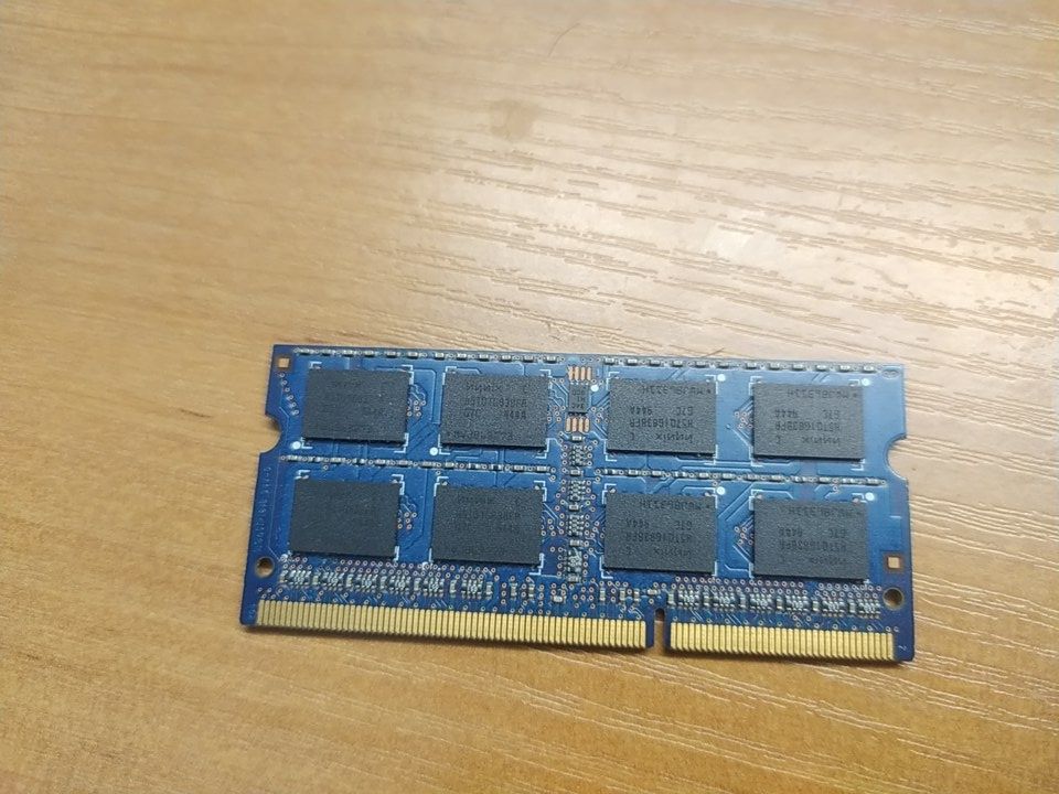 Hynix SODIMM DDR3 4Gb 2Rx8 1066Mhz PC3-8500S-7-10-F2 HMT351S6BFR8C-G7