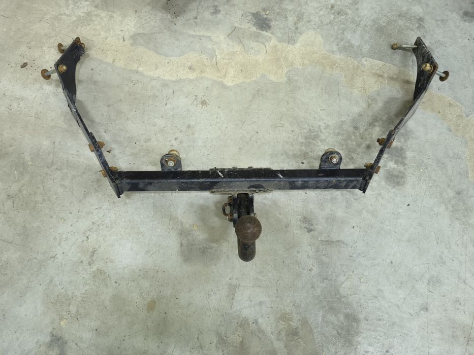 Engate reboque Citroen Berlingo ou Peugeot partner