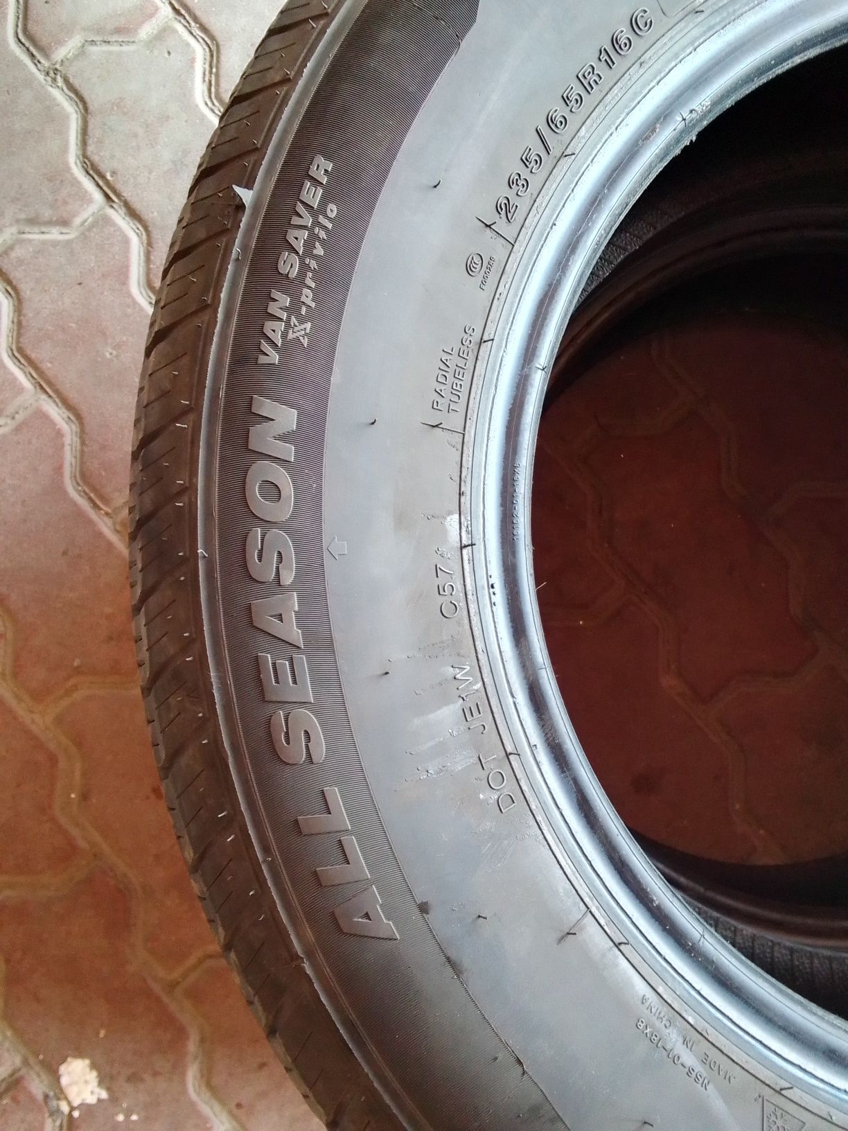 2 Opony wielosezonowe 235/65r16C TRACMAH 2021r