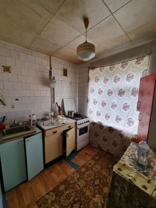 Алмазний 3-хкімнатна з гарним плануванням на 2му поверсі,  краща ціна