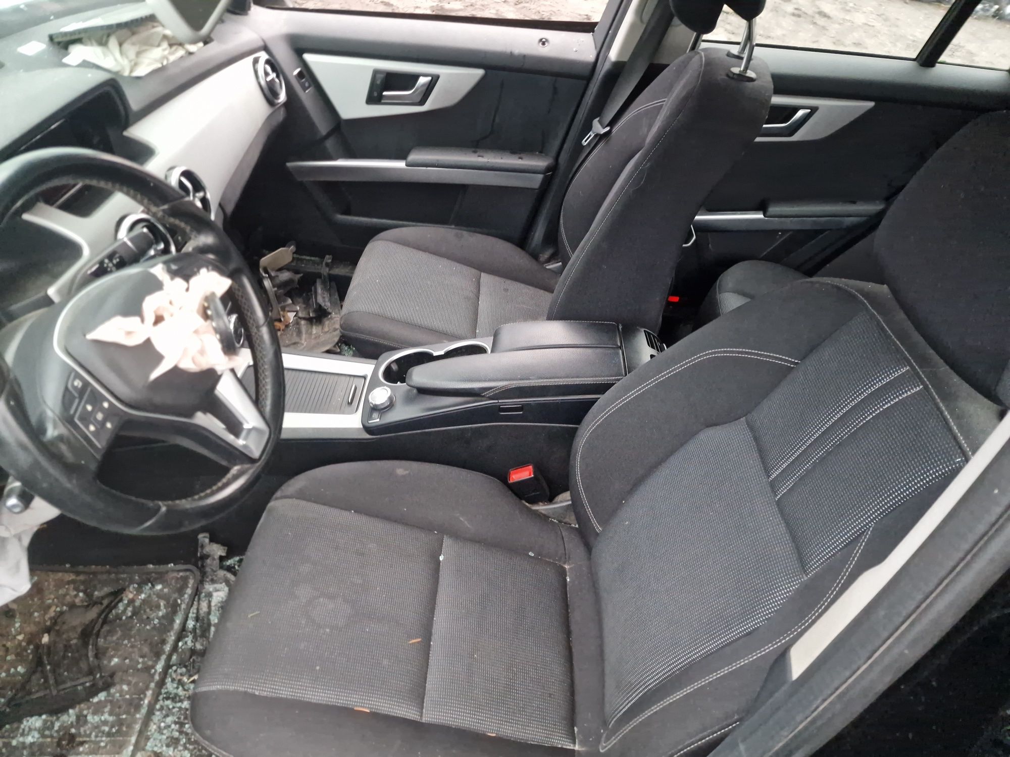 ćwiartka tył błotnik mercedes GLK 220 dci 4matic 15r x204 lak 040