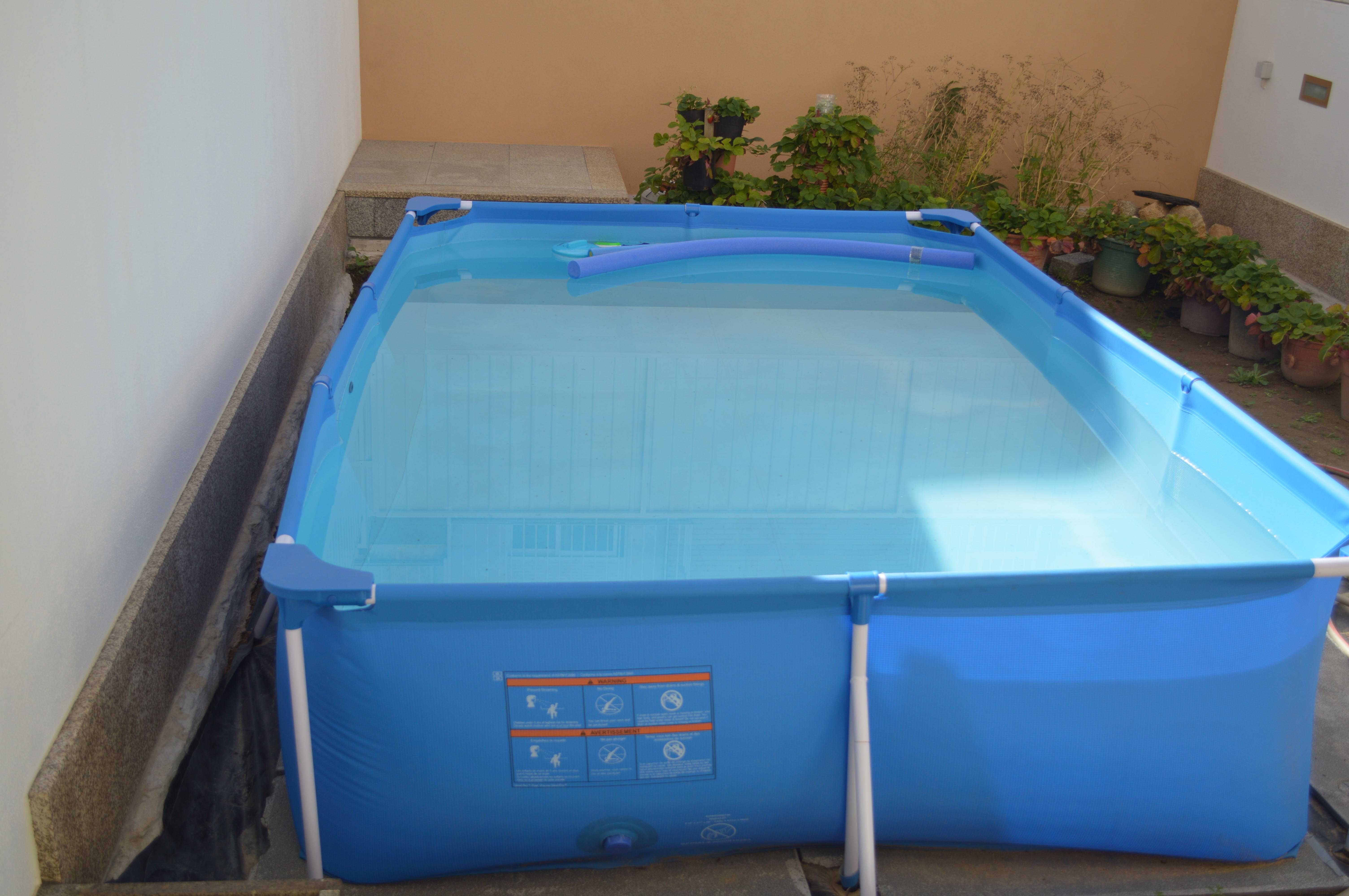 Piscina Bestway 3.00 x 2.01 x 66  * Bom estado (pouco usada)