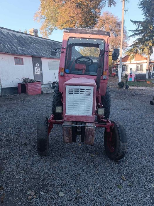 Продам трактор в робочому стані.