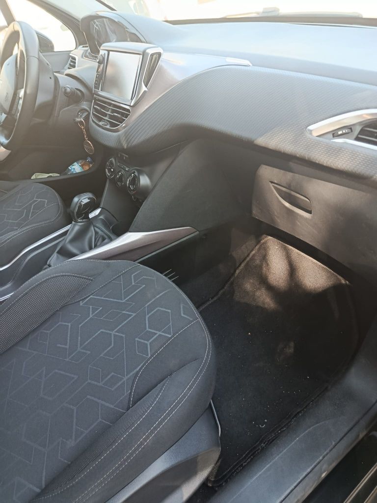 Peugeot 2008  1.2  gasolina