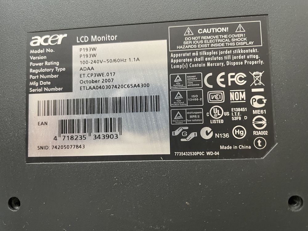 3 monitores LCD - HP/Samsung/Acer