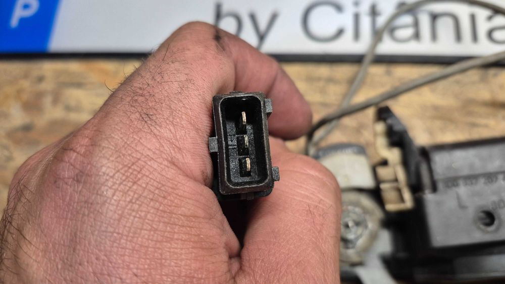 AUDI A4 B5/A3 8L/A6 C4-Puxador+Canhão Porta condutor EXCELENTE