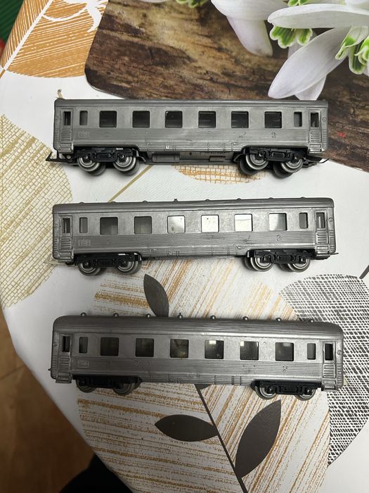 Kolejki pociagi wagony