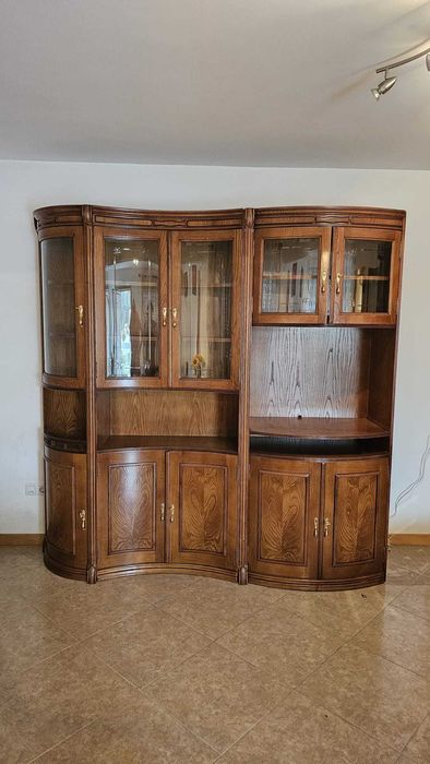 Móvel de sala em madeira maciça