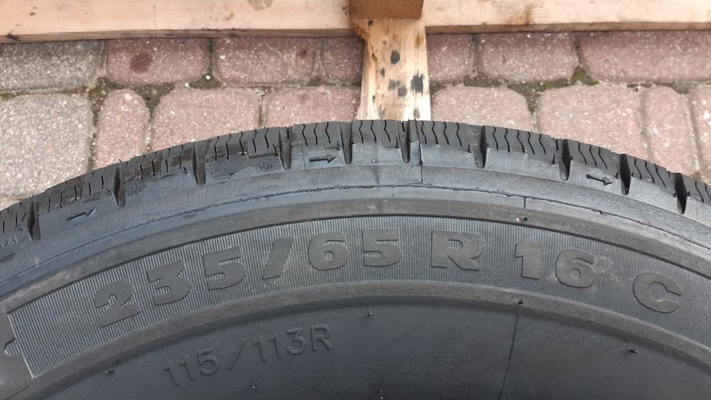 Opony Zimowe 235=65=16C=.GWARANCJA 24 MIESIĄCE.1400 zł kpl z montażem.
