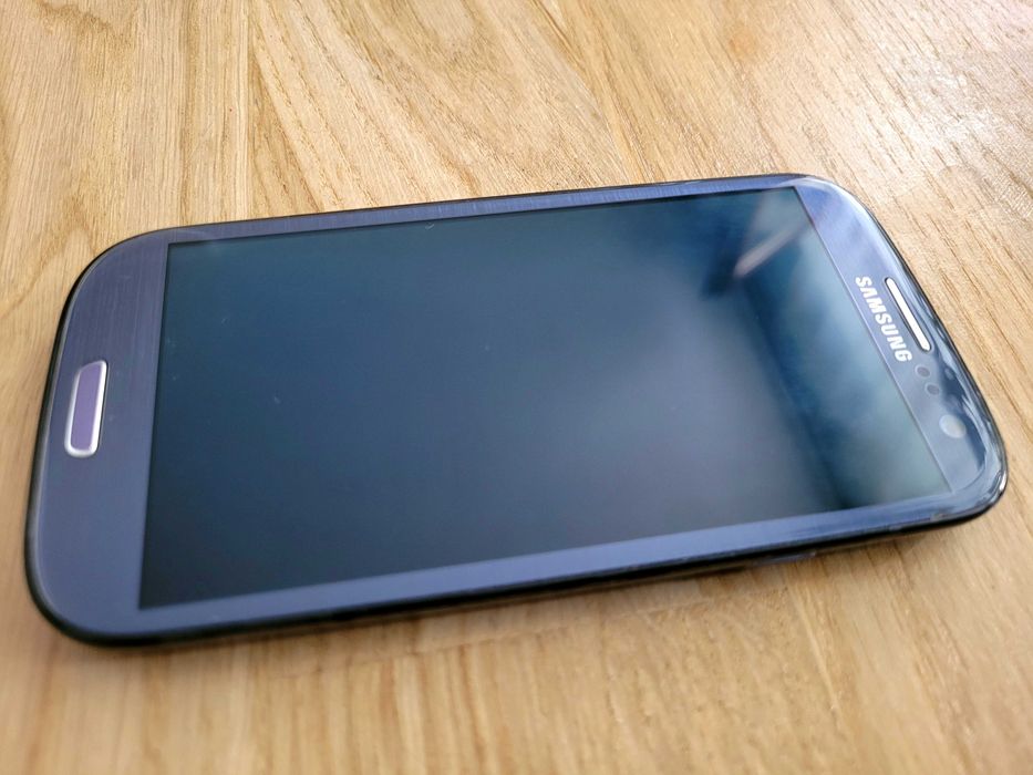 Samsung Galaxy S3, stan ekranu bdb