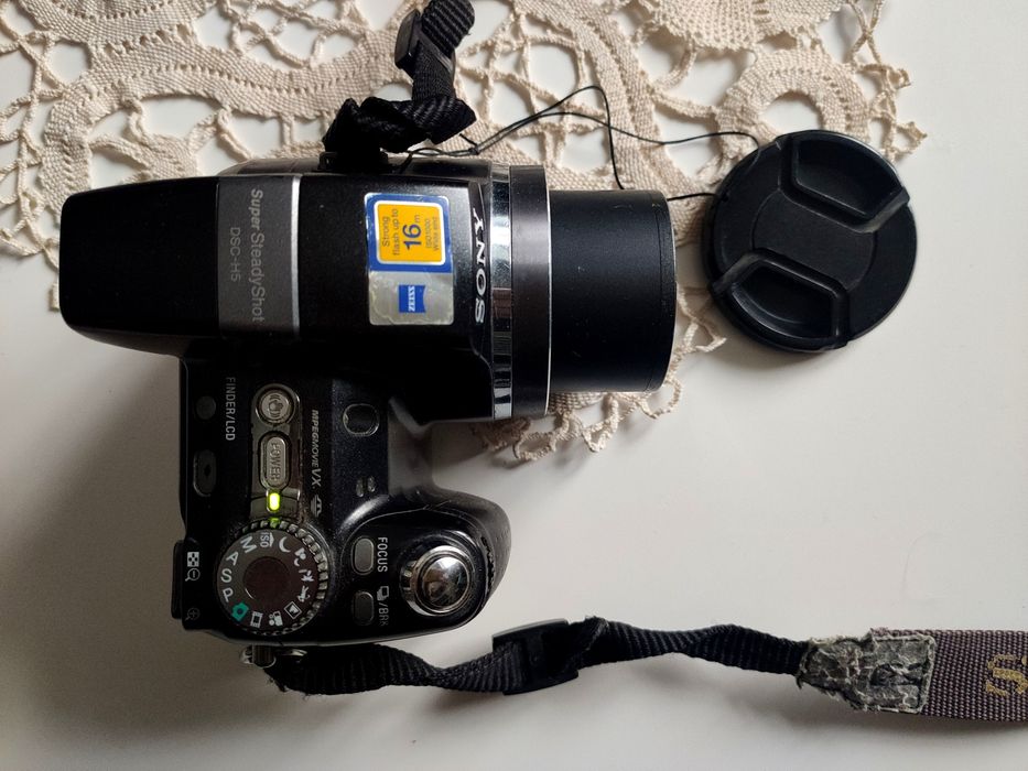 Фотоапарат цифровий Sony DSC-H5