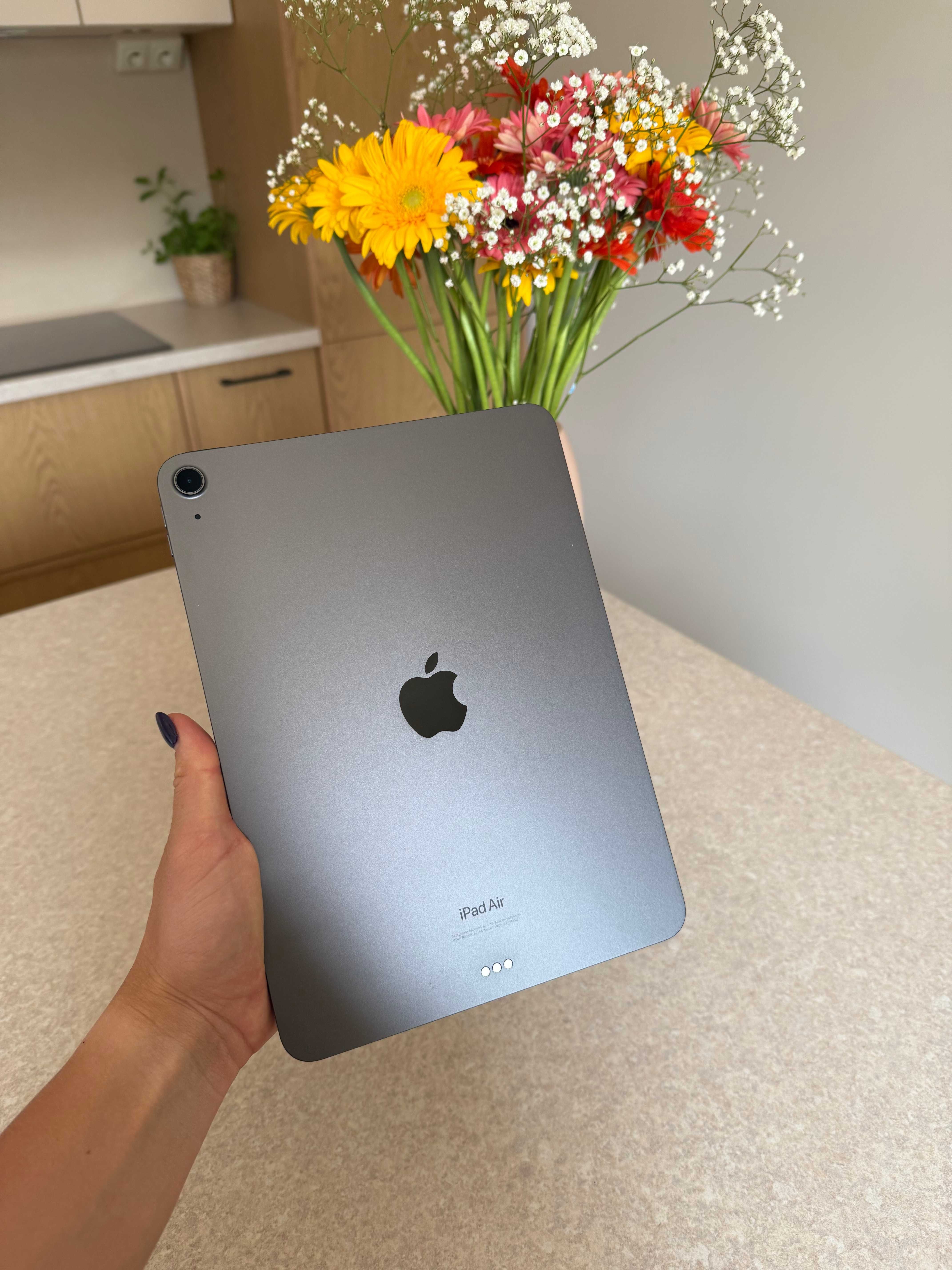 iPad Air 5. generacji 64 GB Wi-Fi | Gwiezdna Szarość | M1 | Jak Nowy