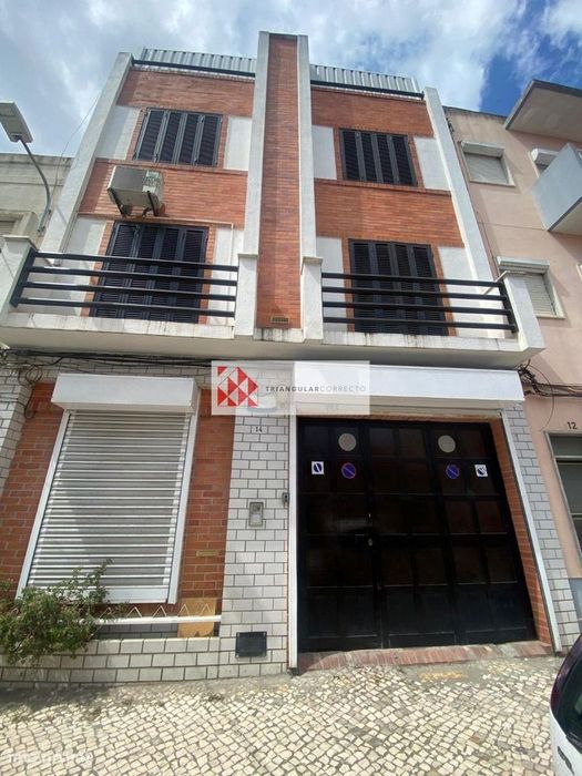 Moradia em banda, para arrendamento, Moita - Baixa da Banheira e Va...