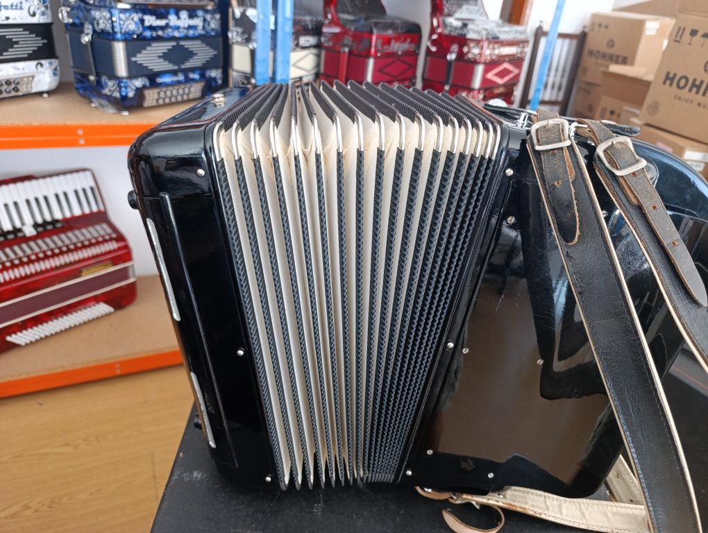 Concertina à 5 voz