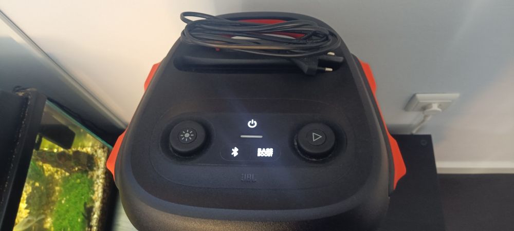 Coluna JBL Partybox 110
