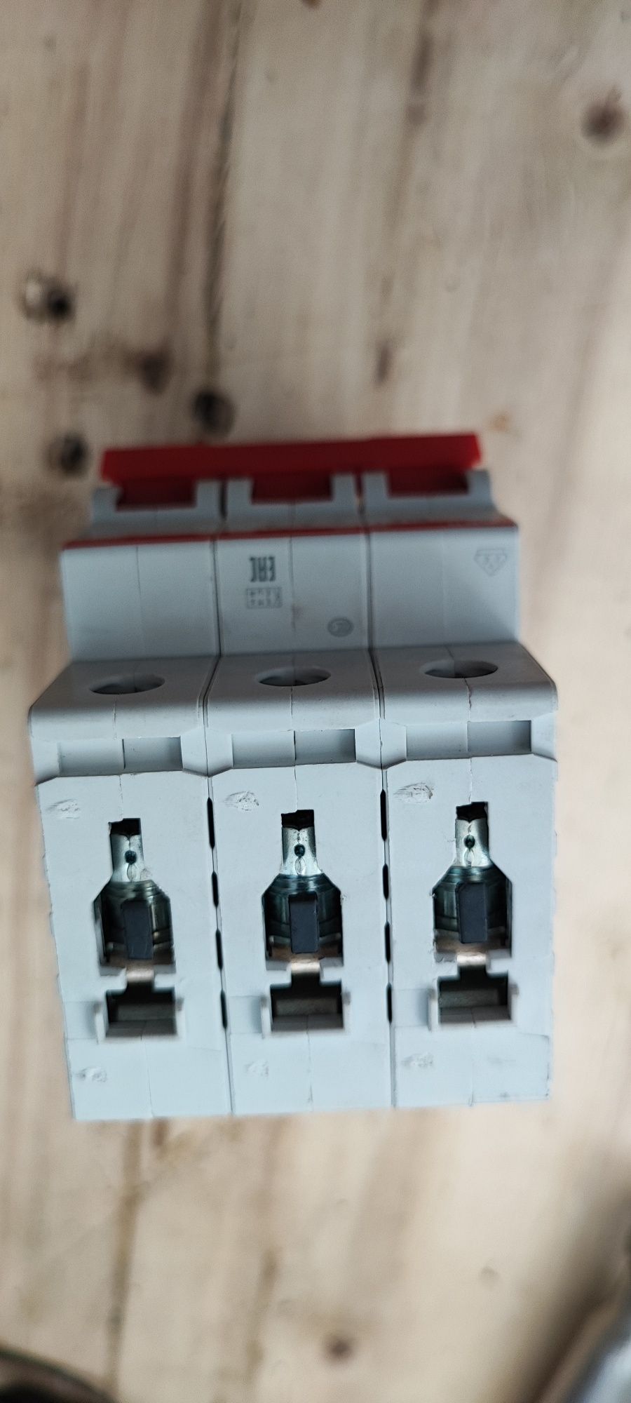 Interruptor Seccionador Tripolar ABB SD203 63A - Novo Sem Caixa